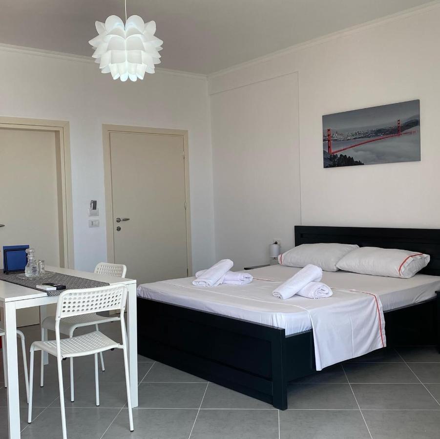 Terrace View Apartments Sarandë Eksteriør bilde